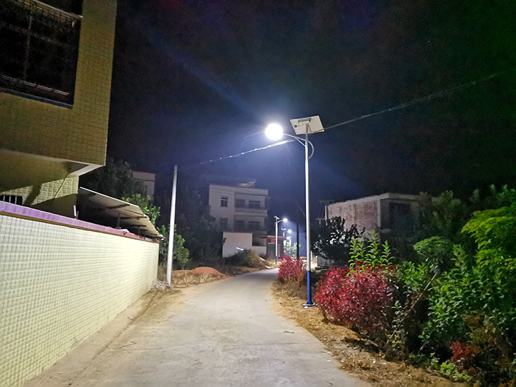 廣東太陽能路燈_新農(nóng)村太陽能路燈_太陽能路燈