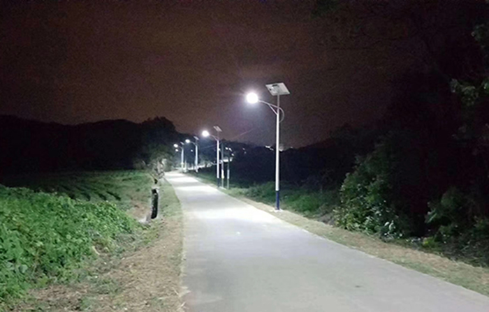 太陽(yáng)能路燈廠家 太陽(yáng)能路燈
