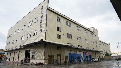 安裝小路燈 照亮出行路