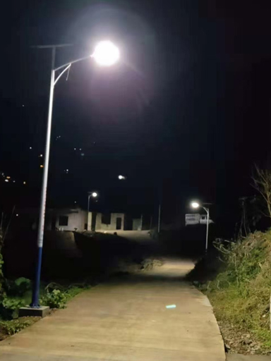 廣西隆林太陽能路燈，“照亮”鄉村脫貧致富路