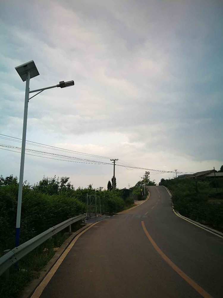 太陽能路燈_重慶太陽能路燈_農村太陽能路燈