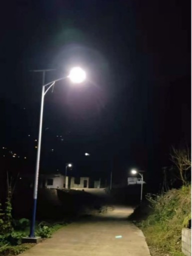 安裝路燈“走得了”向“走得好”轉變