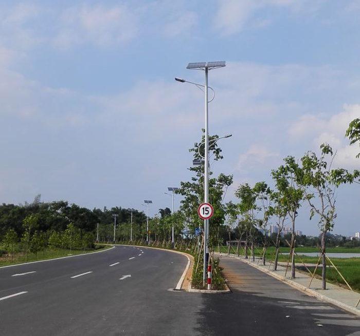 太陽(yáng)能路燈 市政太陽(yáng)能路燈 南德太陽(yáng)能燈飾有限公司